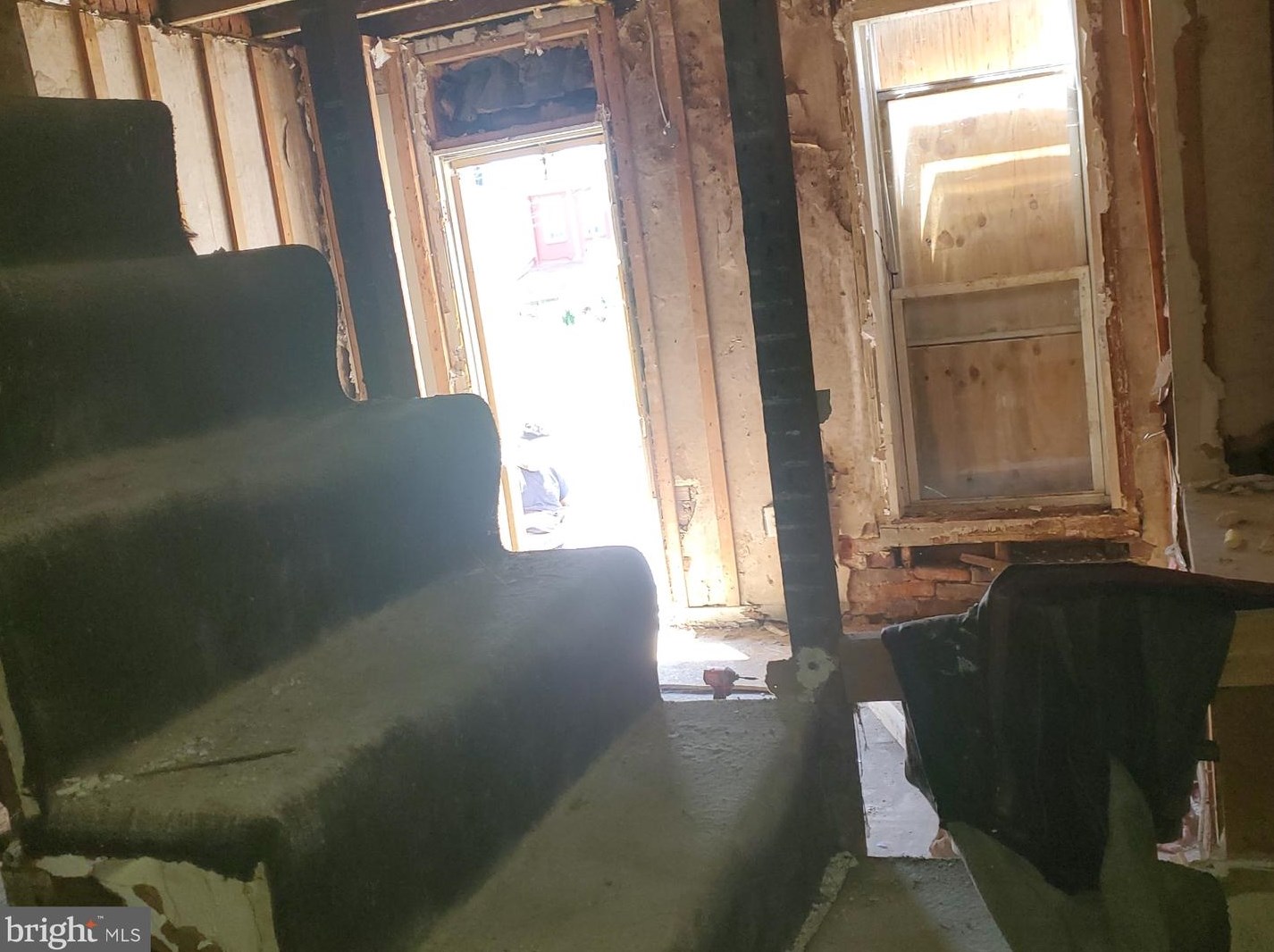 323 Furrow St, Baltimore MD  21223-2850 exterior