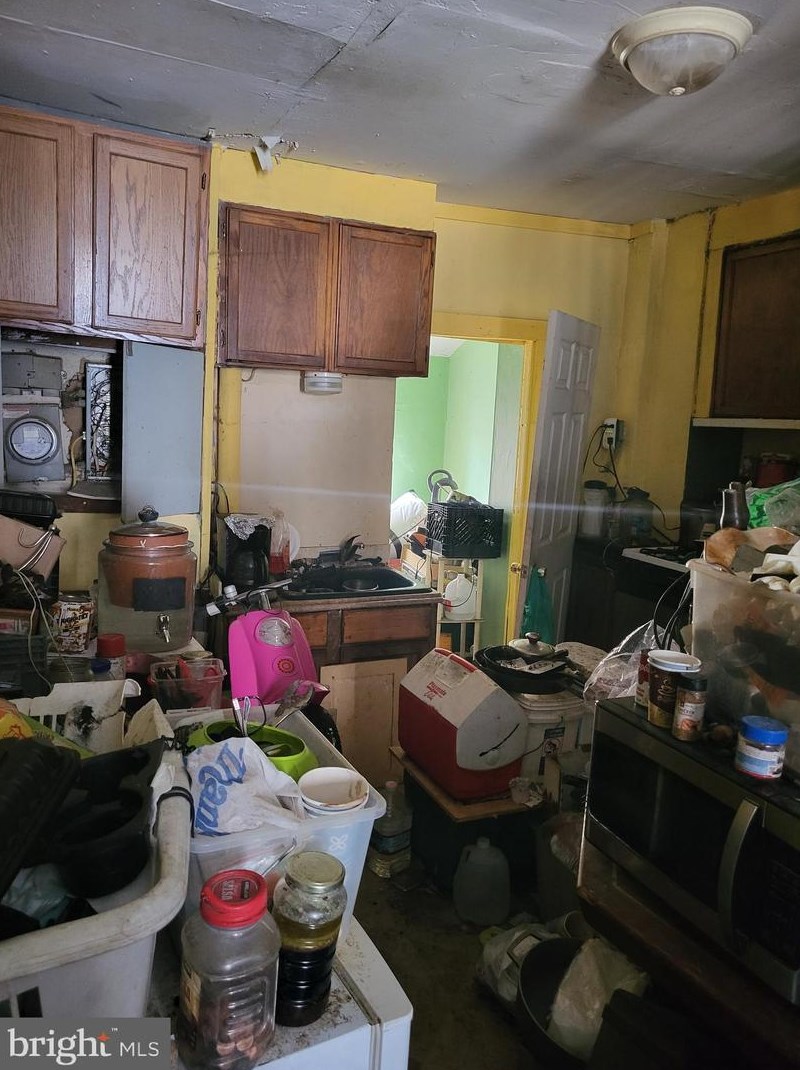 222 Bruce St, Baltimore MD  21225-3808 exterior