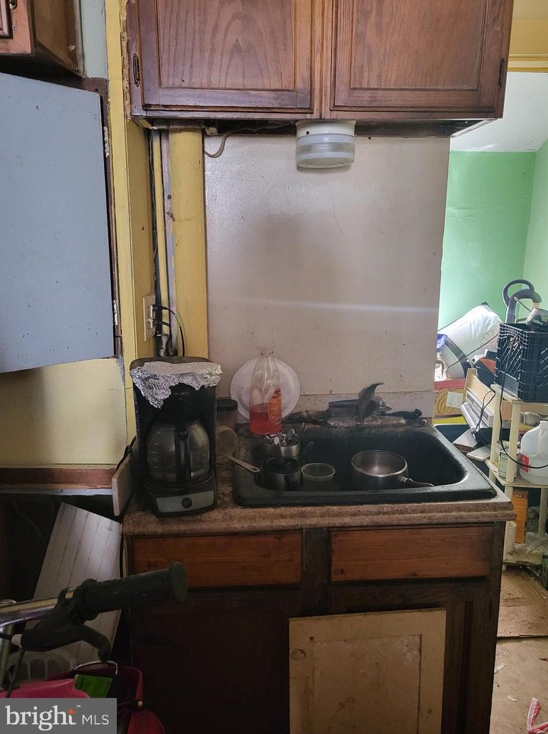 222 Bruce St, Baltimore MD  21225-3808 exterior