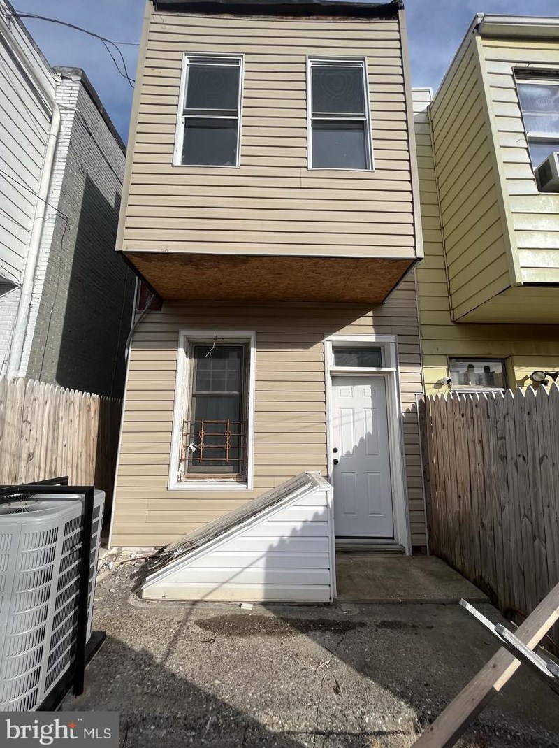 1814 Bentalou St, Baltimore MD  21216-3729 exterior