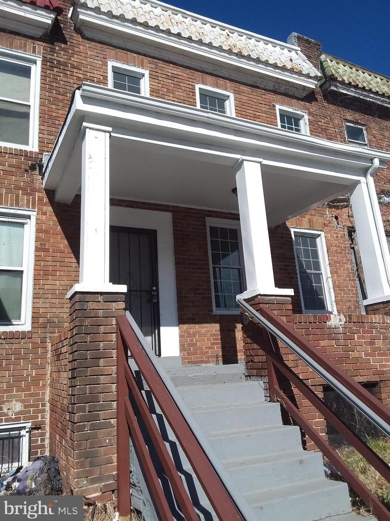 2416 W Franklin St, Baltimore, MD 21223