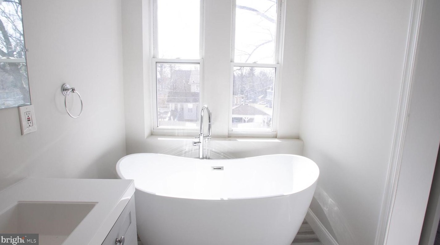 5215 Bosworth Ave, Baltimore MD  21207-6861 exterior