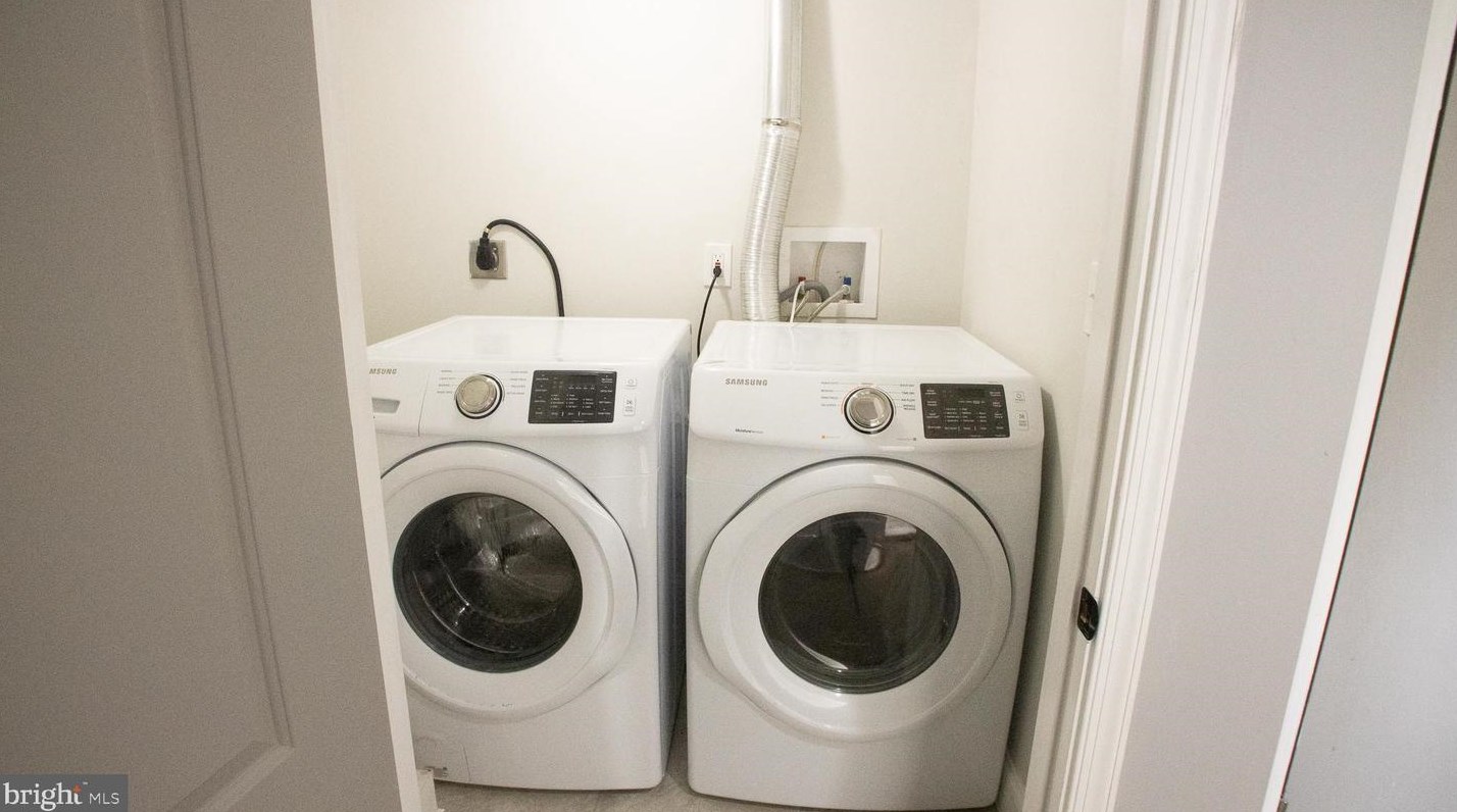 5215 Bosworth Ave, Baltimore MD  21207-6861 exterior