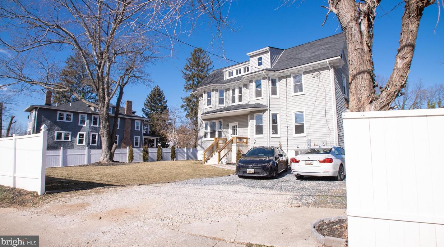 5215 Bosworth Ave, Baltimore MD  21207-6861 exterior