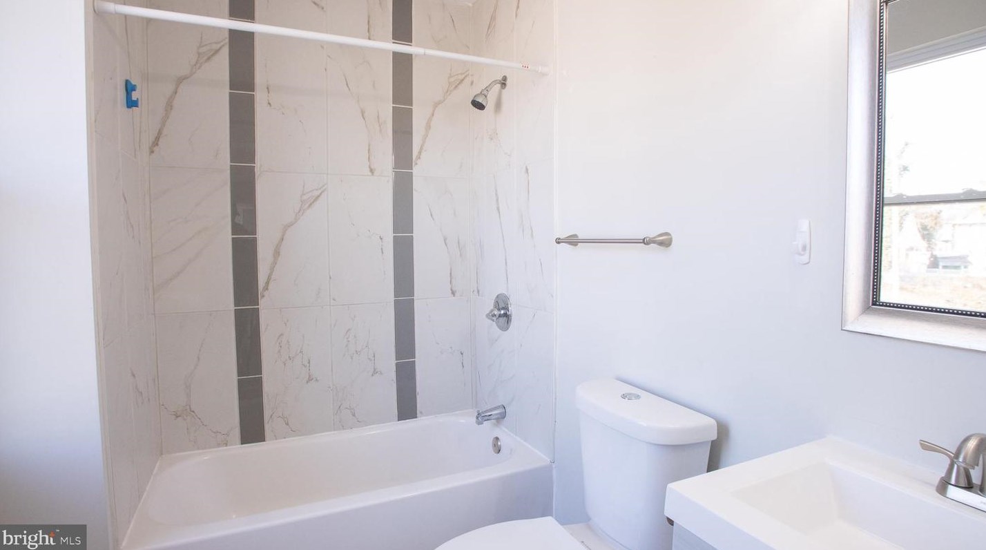 5215 Bosworth Ave, Baltimore MD  21207-6861 exterior