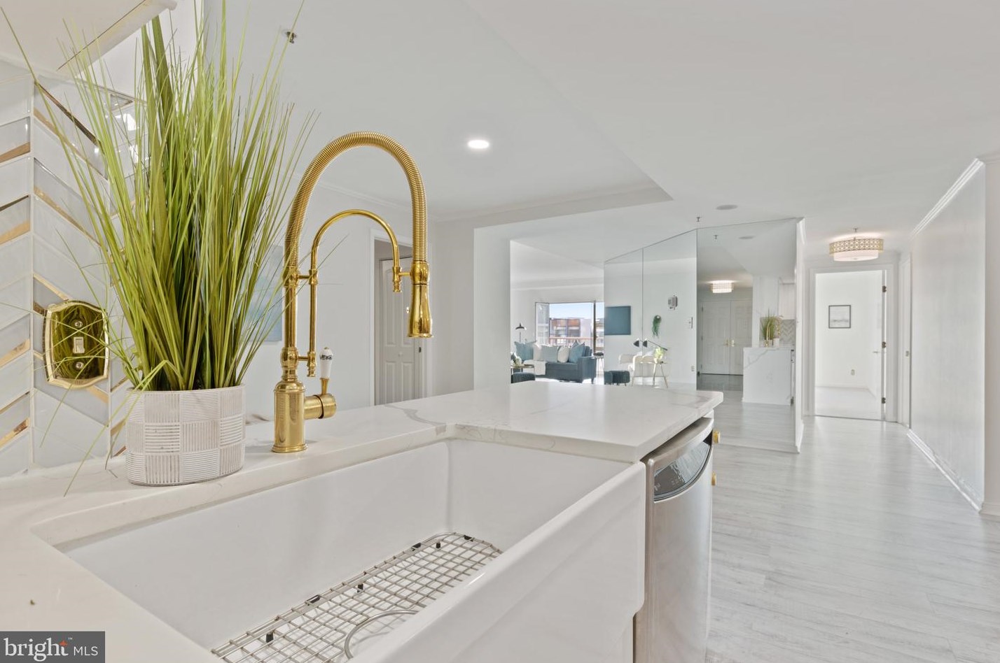 250 President St #600, Baltimore, MD 21202