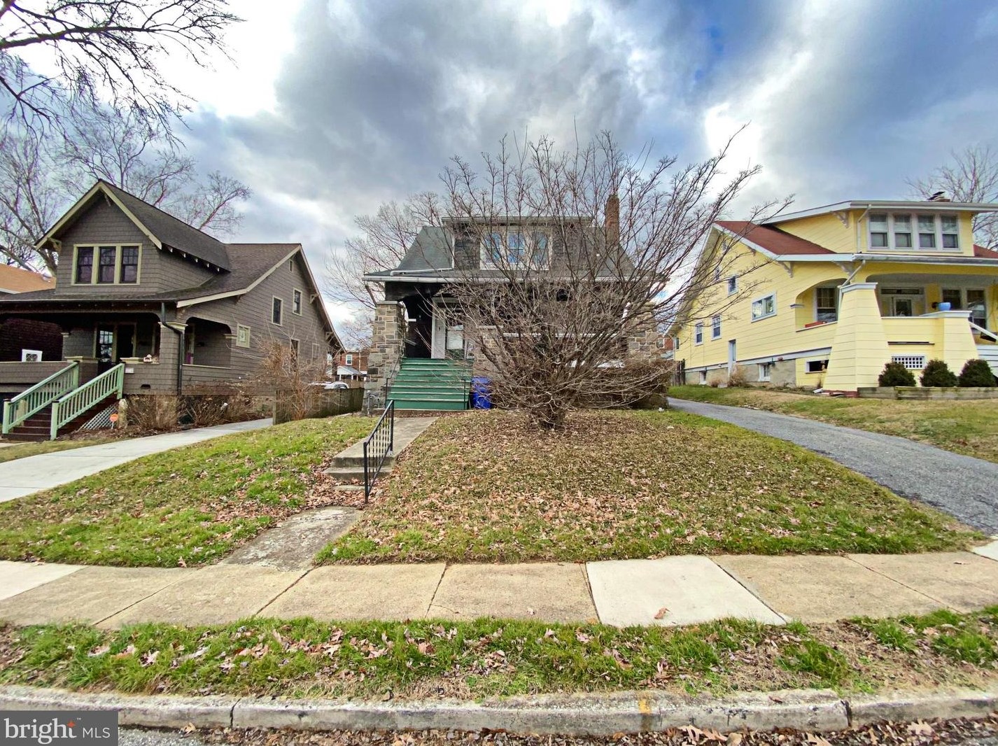 12 Mallow Hill Rd, Baltimore, MD 21229-3120
