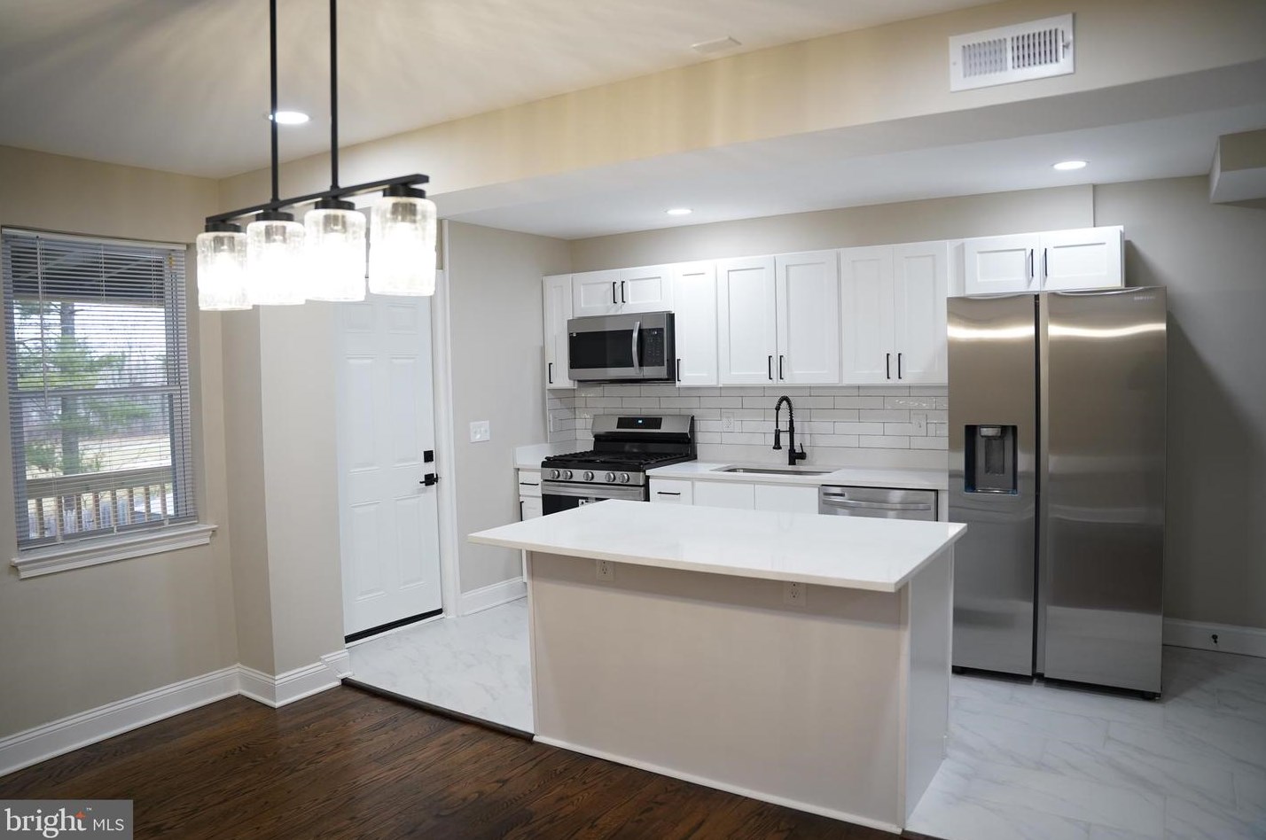 5739 Edgepark Rd, Baltimore, MD 21239-3243