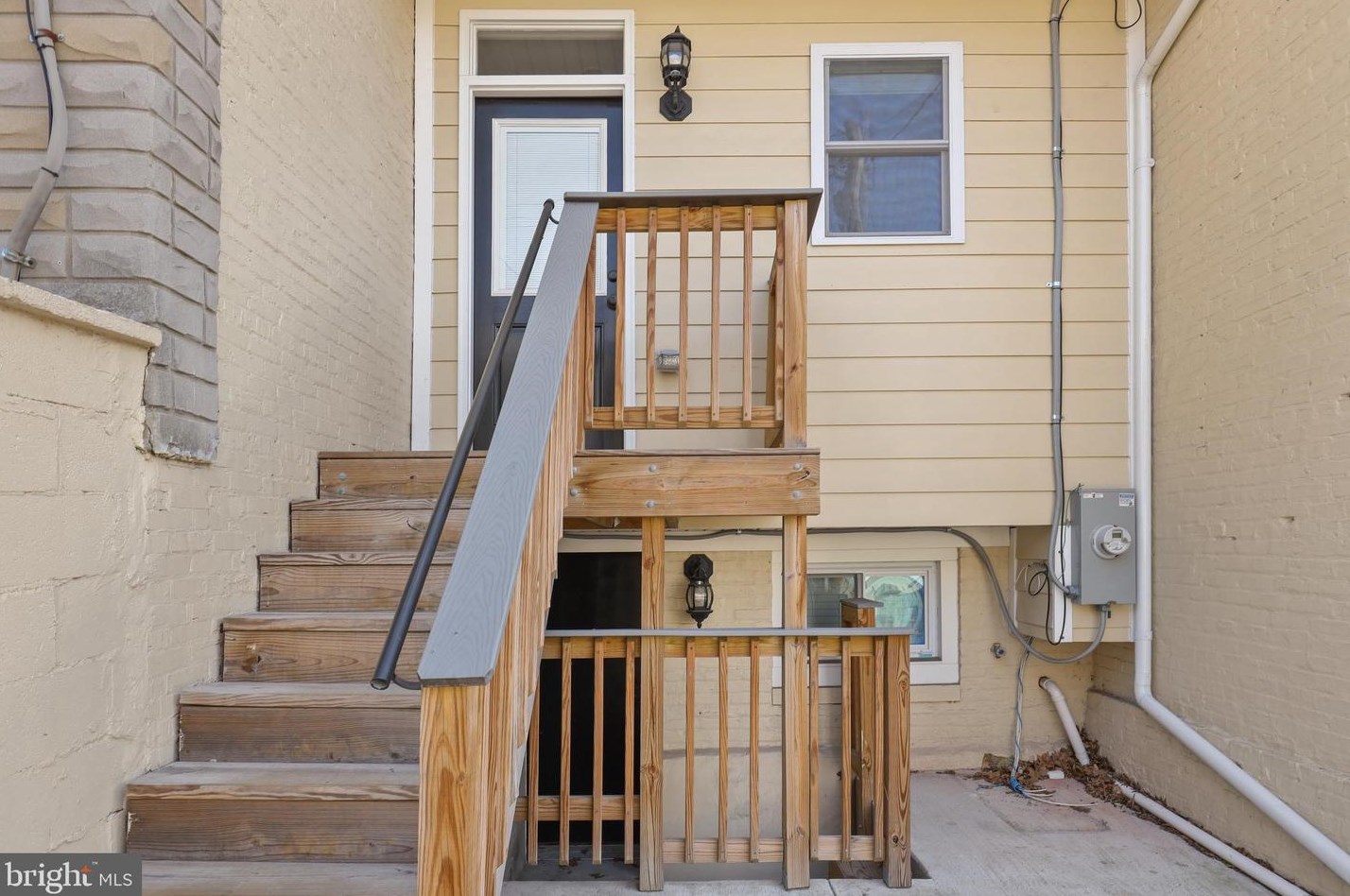 442 Robinson St, Baltimore MD  21224-1327 exterior