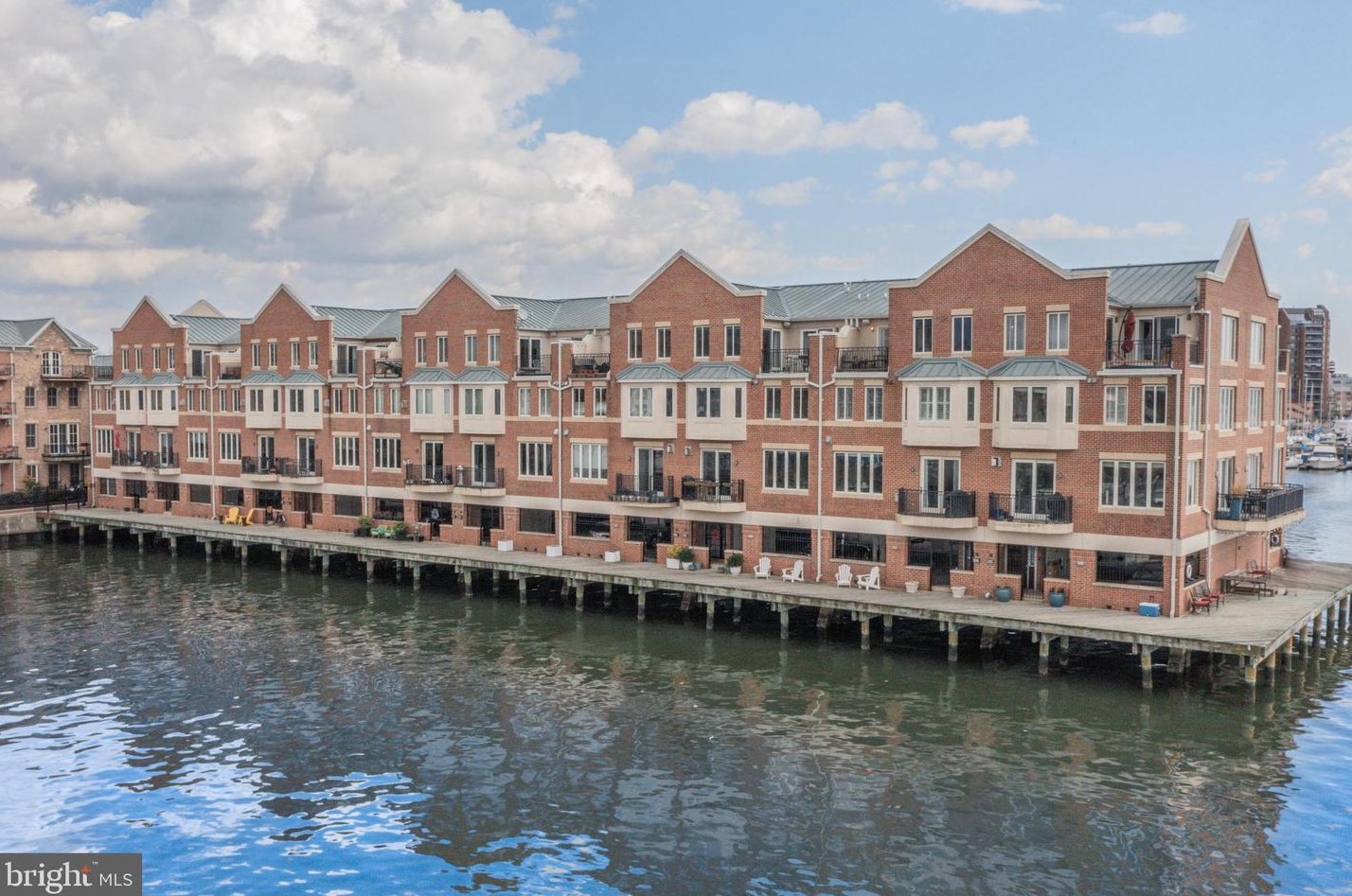 2327 Boston St, Baltimore MD  21224-3672 exterior