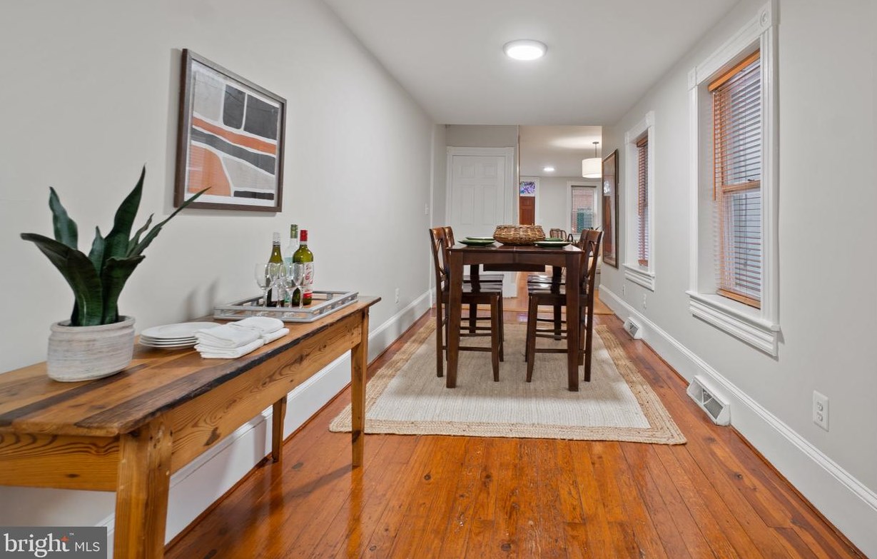 2112 Cambridge St, Baltimore MD  21231-3206 exterior