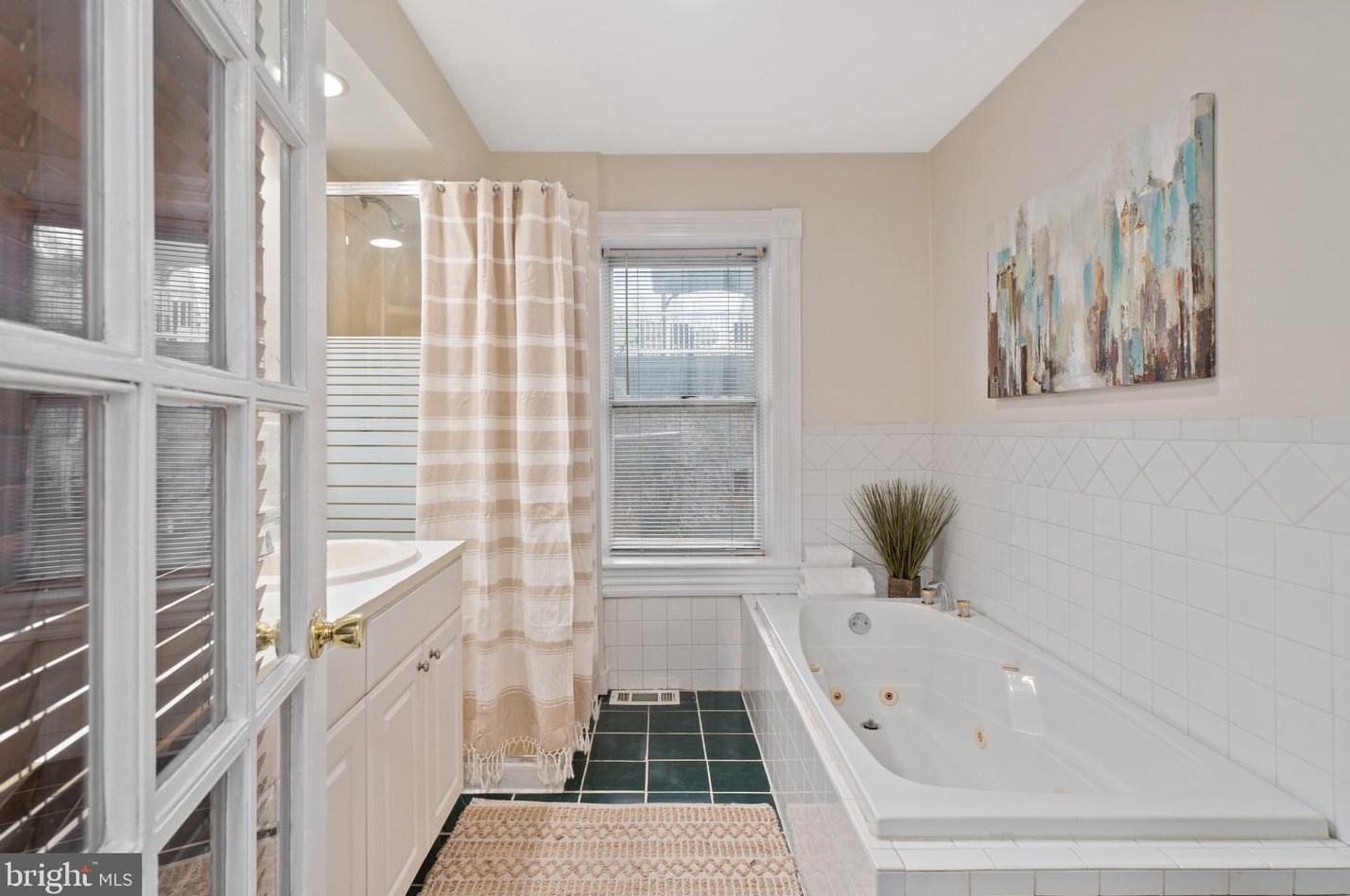 2112 Cambridge St, Baltimore MD  21231-3206 exterior