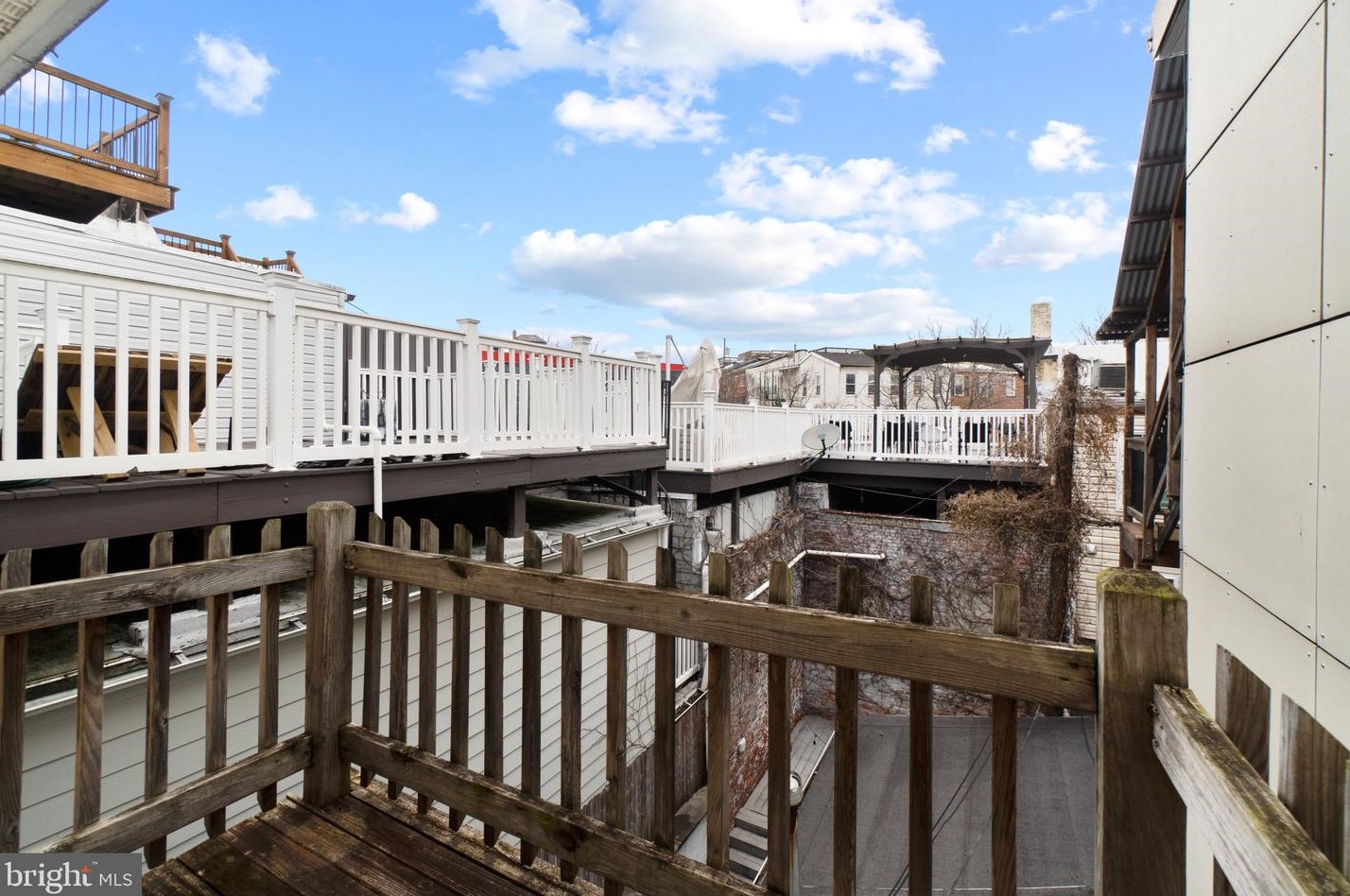 2112 Cambridge St, Baltimore MD  21231-3206 exterior