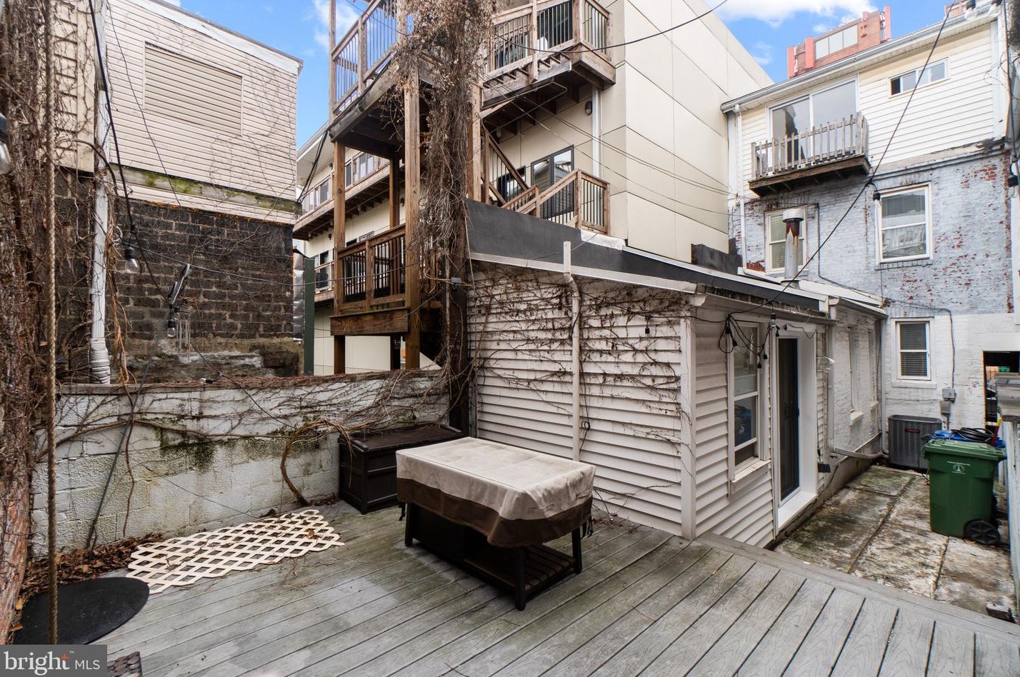 2112 Cambridge St, Baltimore MD  21231-3206 exterior