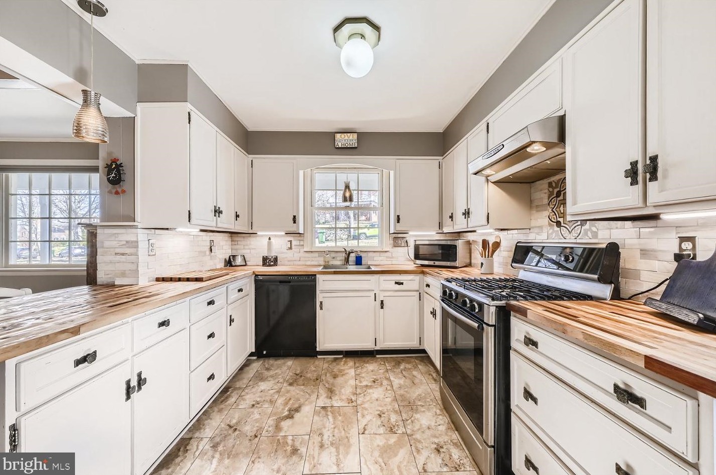 857 Glen Allen Dr, Baltimore MD  21229-1425 exterior