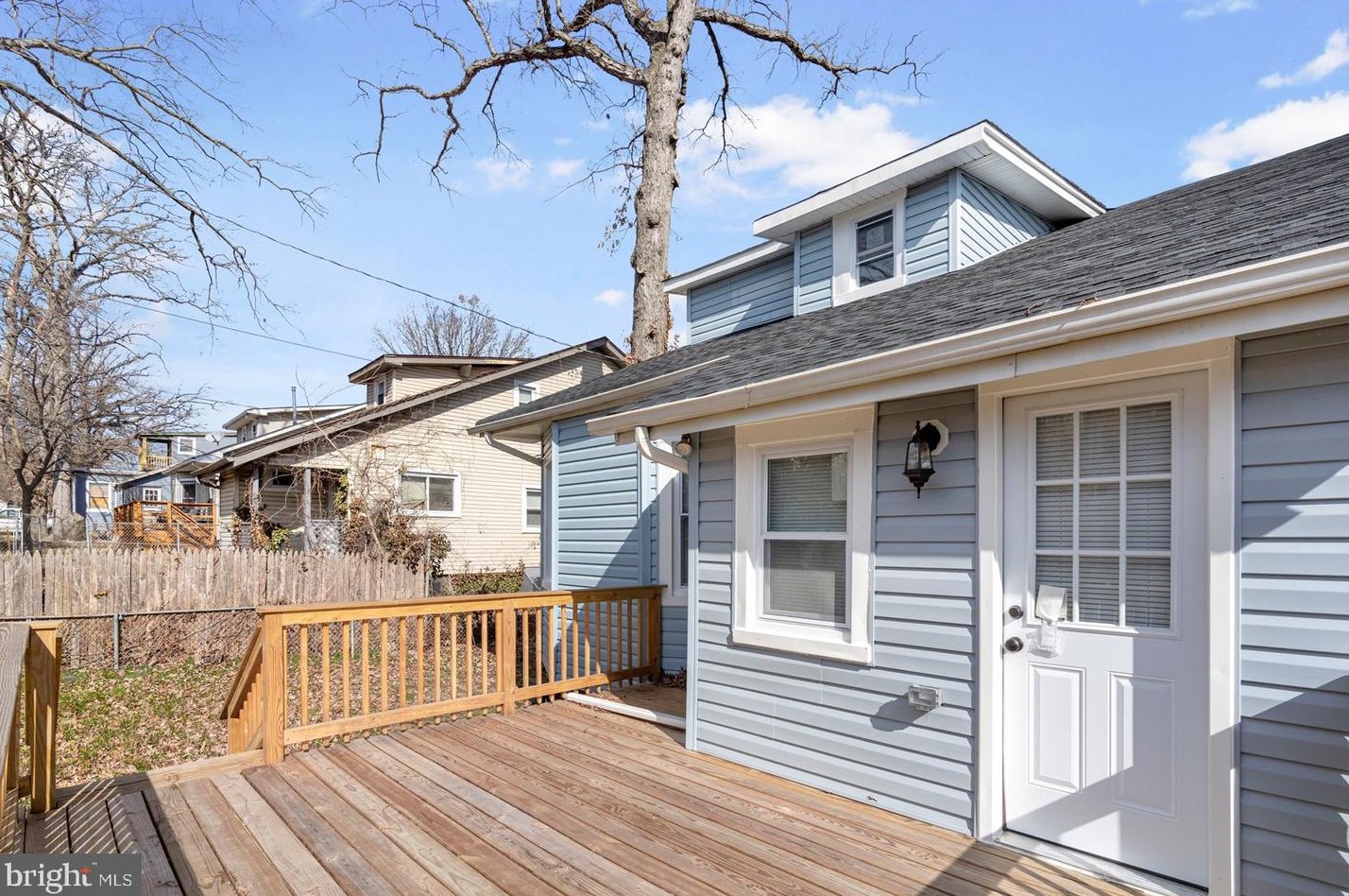 2800 Chelsea Ter, Baltimore MD  21216-1727 exterior