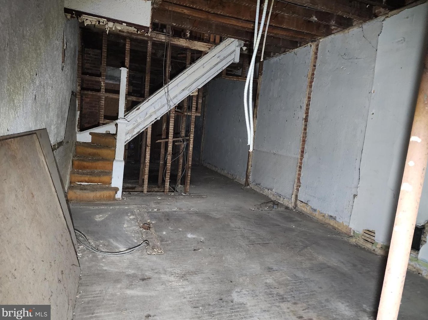 1711 Monroe St, Baltimore, MD 21217-1645
