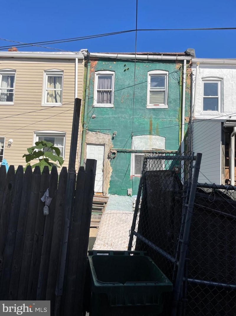 2604 Hampden Ave, Baltimore, MD 21211-3106