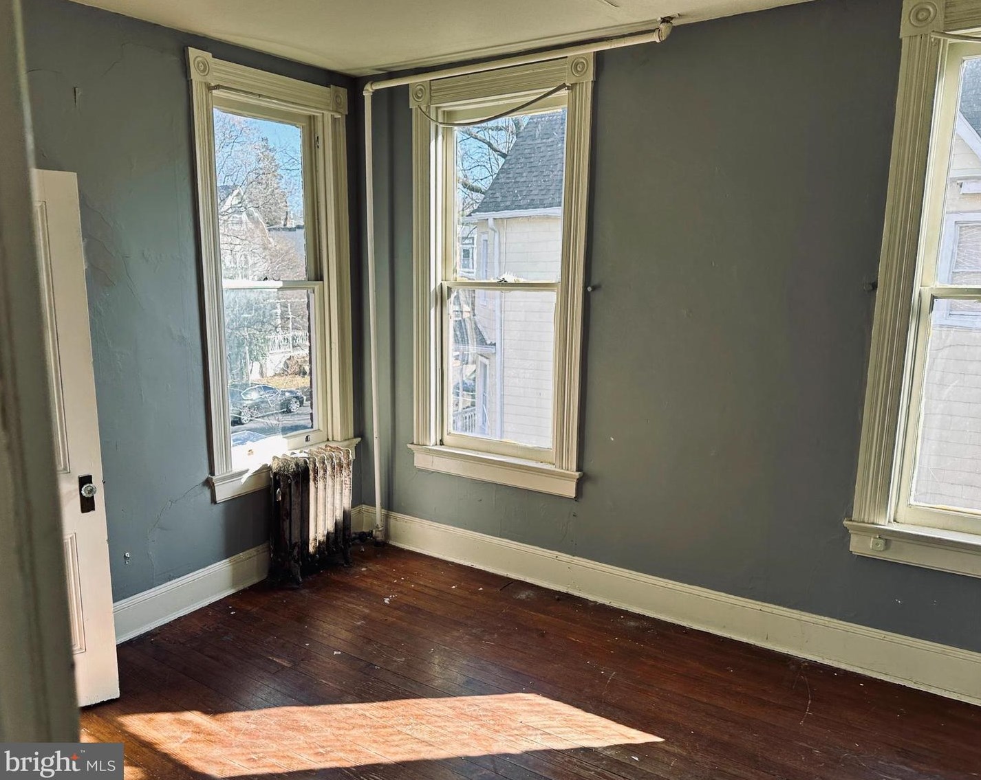 4213 Massachusetts Ave, Baltimore MD  21229-3515 exterior