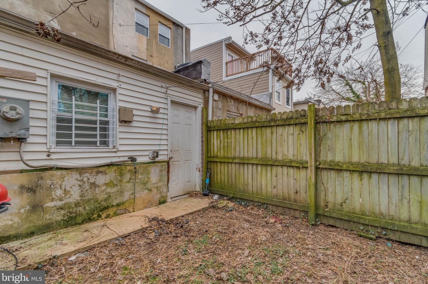 206 Stricker St, Baltimore MD  21223-3112 exterior