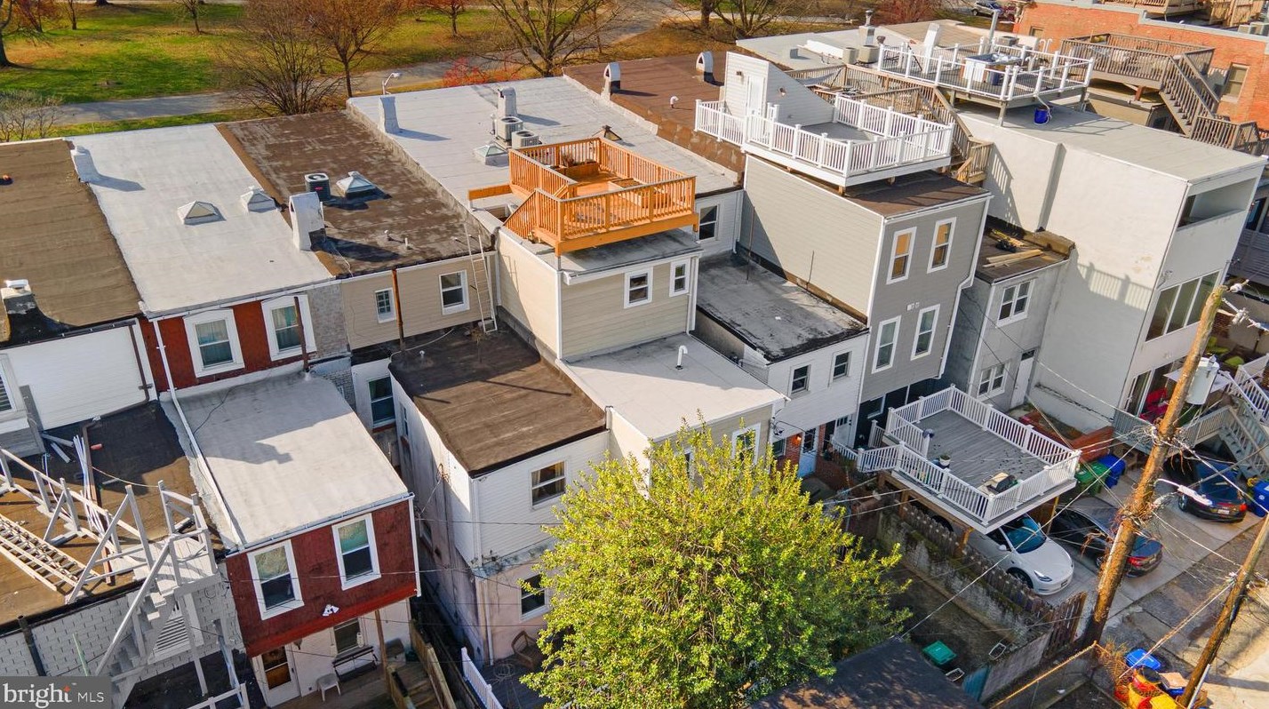 2330 Baltimore St, Baltimore MD  21224-1031 exterior