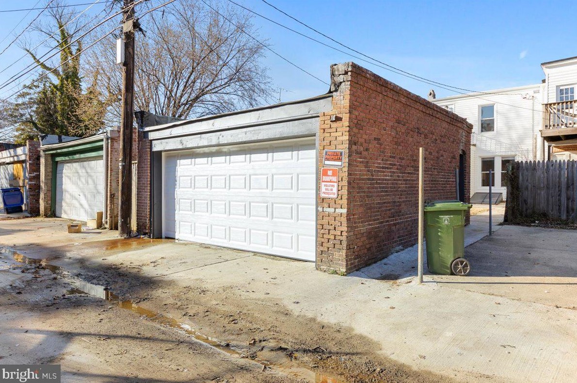 1611 33rd St, Baltimore MD  21218-3707 exterior