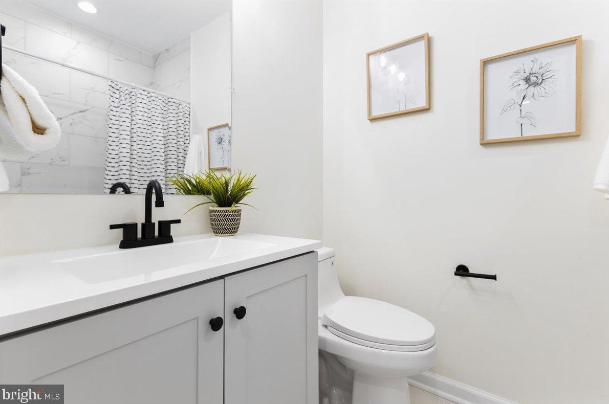 1611 33rd St, Baltimore MD  21218-3707 exterior