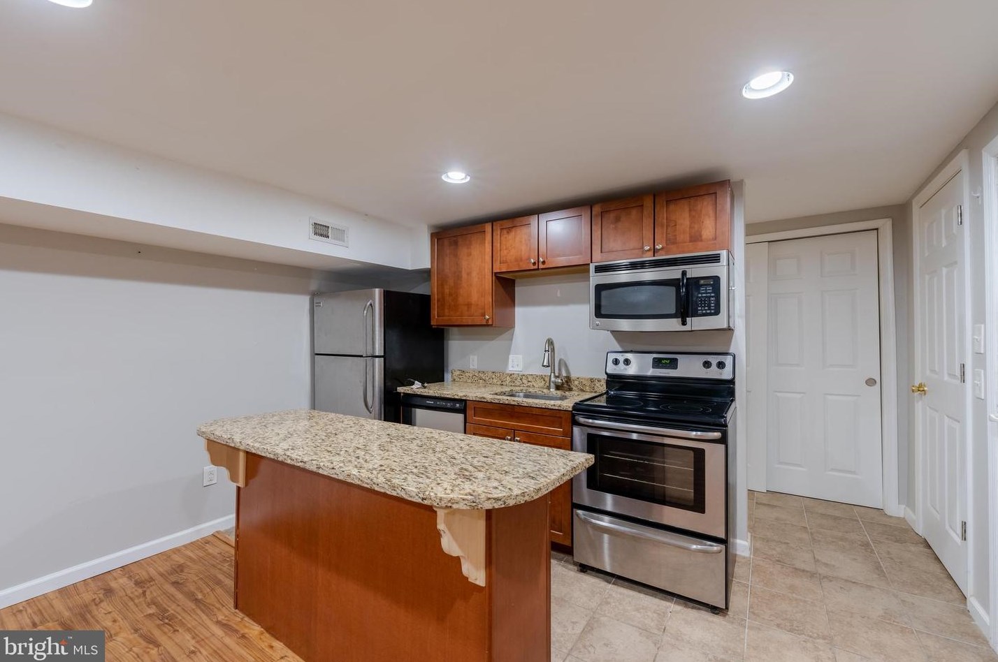 1818 Eastern Ave #b, Baltimore, MD 21231