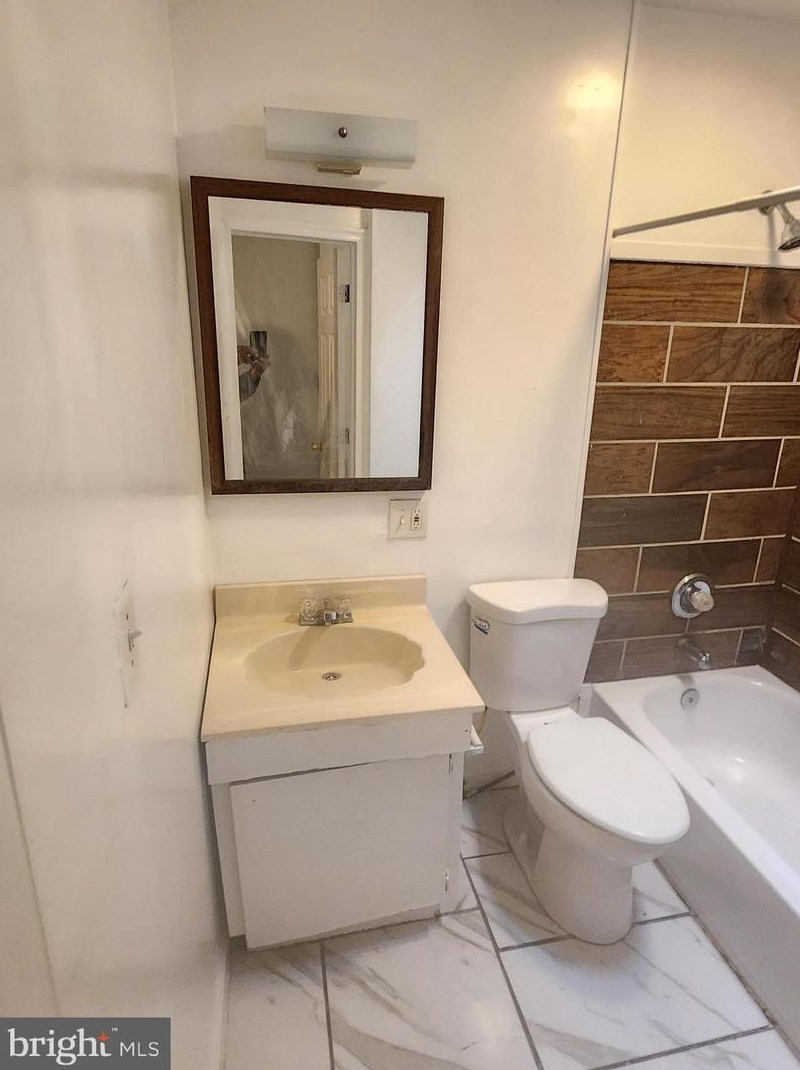 618 Belnord Ave, Baltimore MD  21205-2621 exterior