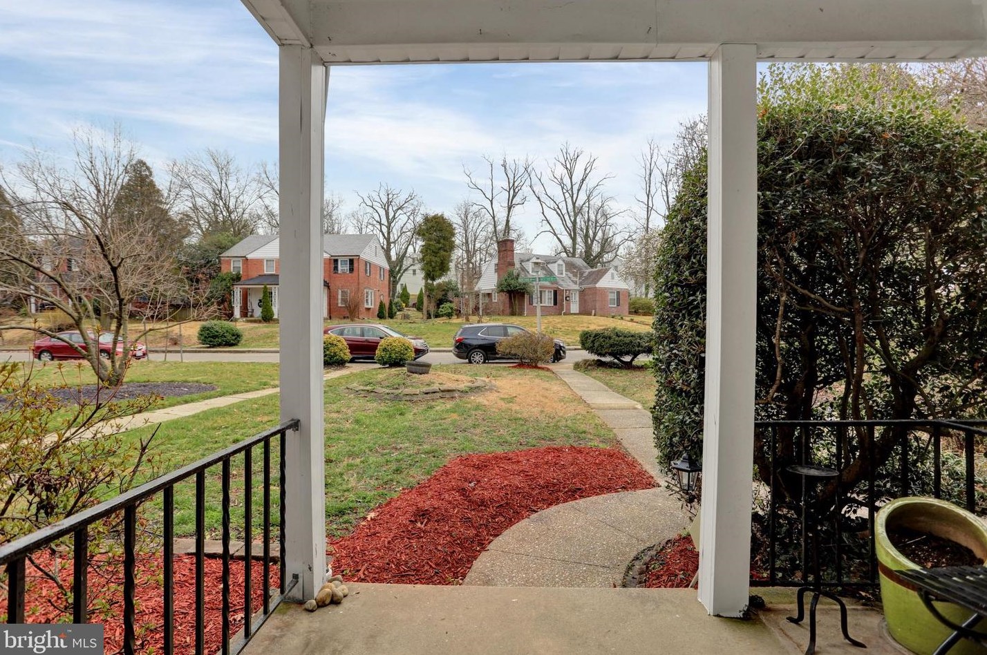 1208 Northview Rd, Baltimore, MD 21218-1443