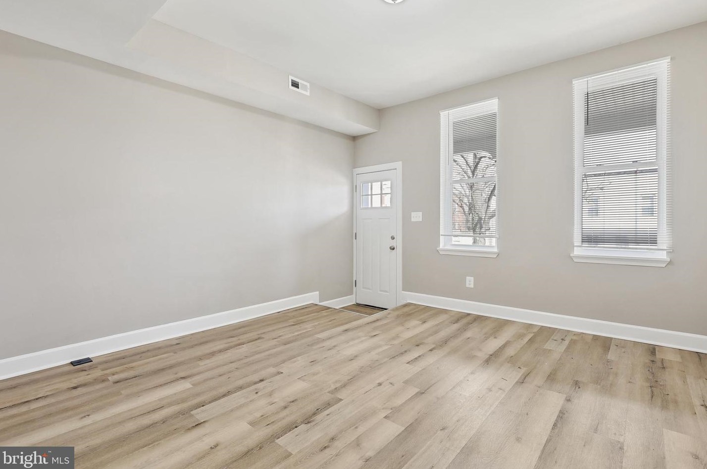 1602 N Ellamont St, Baltimore, MD 21230