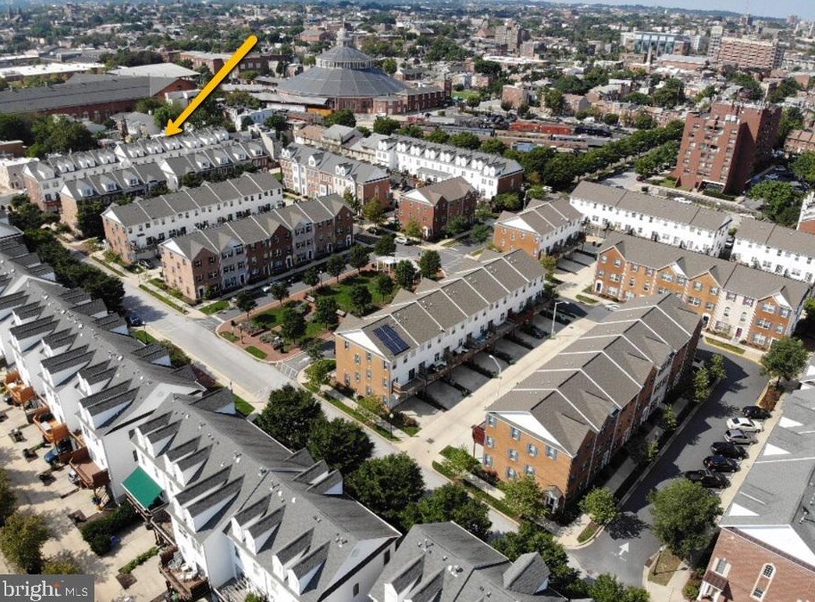 317 Poppleton St, Baltimore, MD 21201-1220