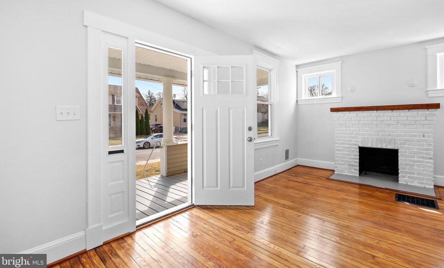 3712 Ferndale Ave, Baltimore, MD 21207-7163