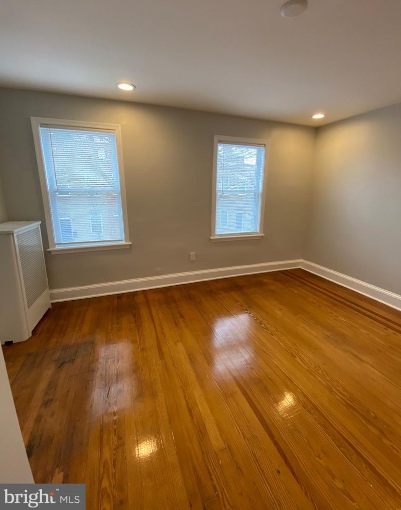 923 Binney St, Baltimore MD  21224-4704 exterior