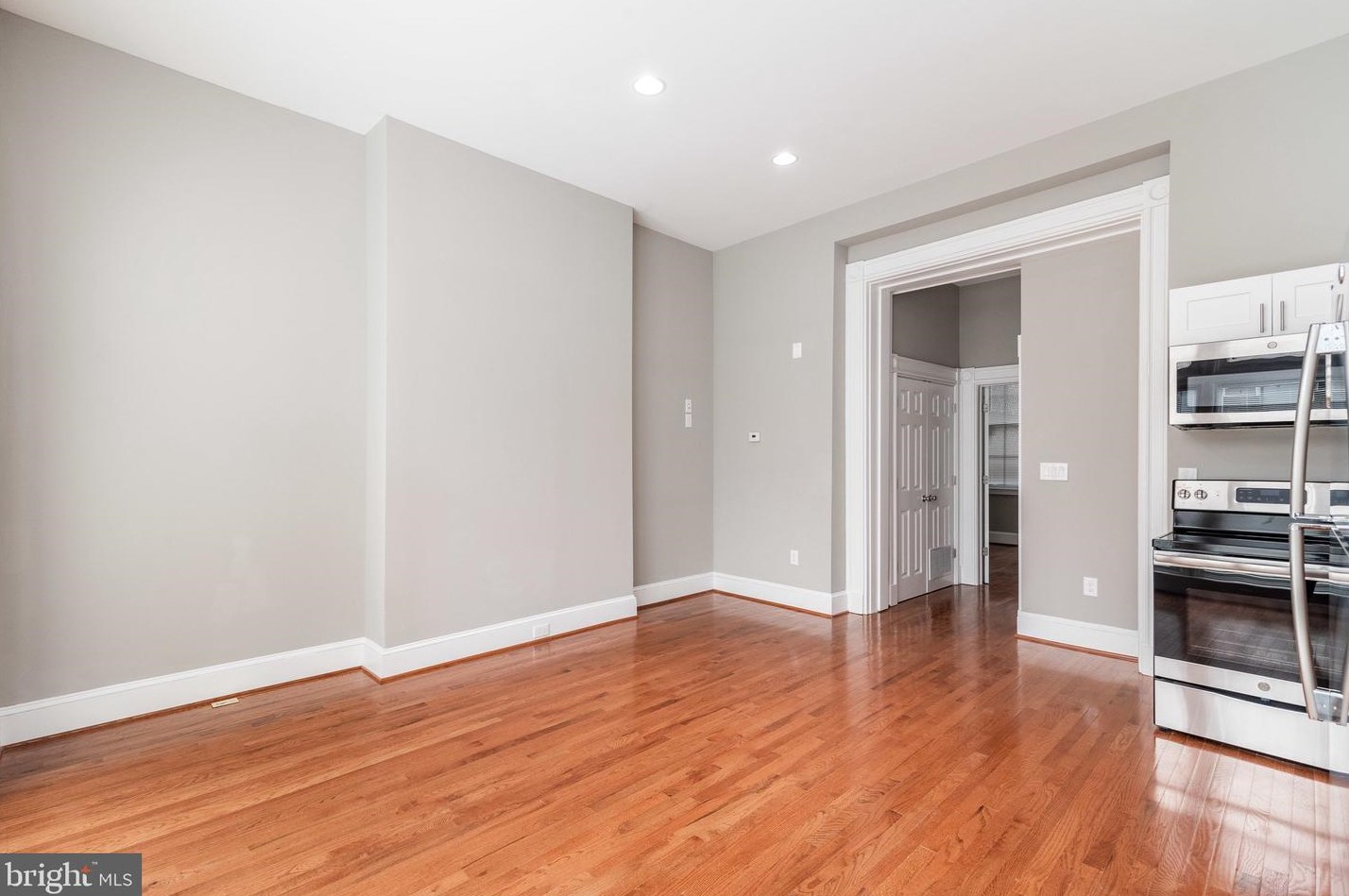 108 W Saratoga St #2, Baltimore, MD 21201