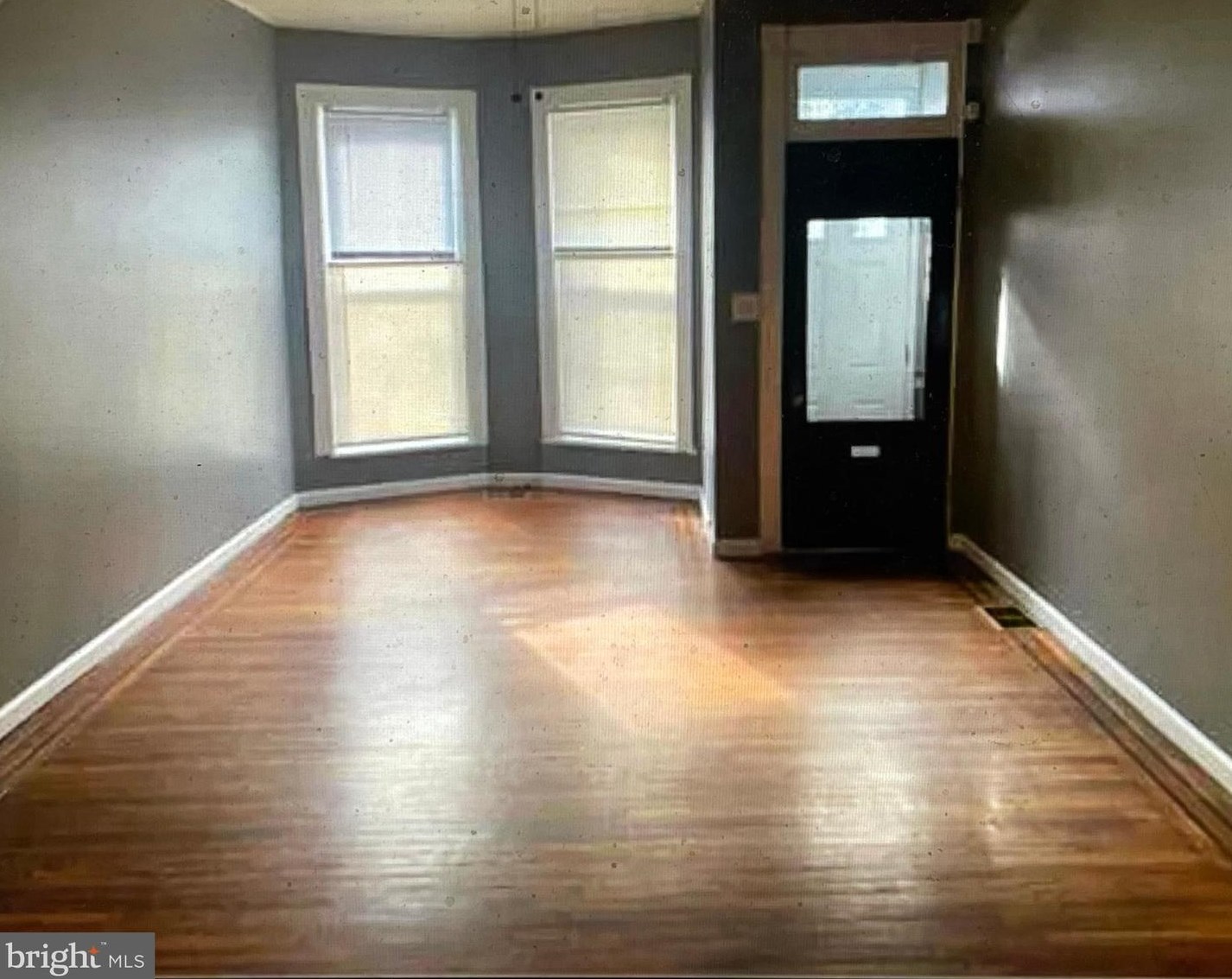 2711 Parkwood Ave, Baltimore MD  21217-1922 exterior