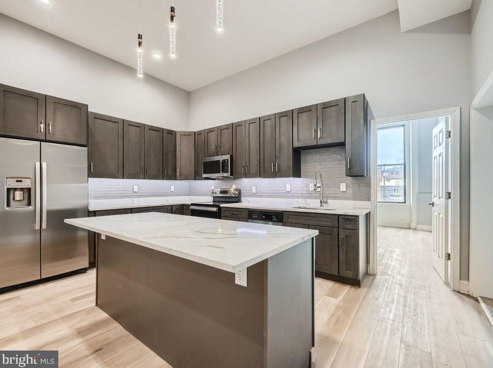 1007 N Charles St #2, Baltimore, MD 21201