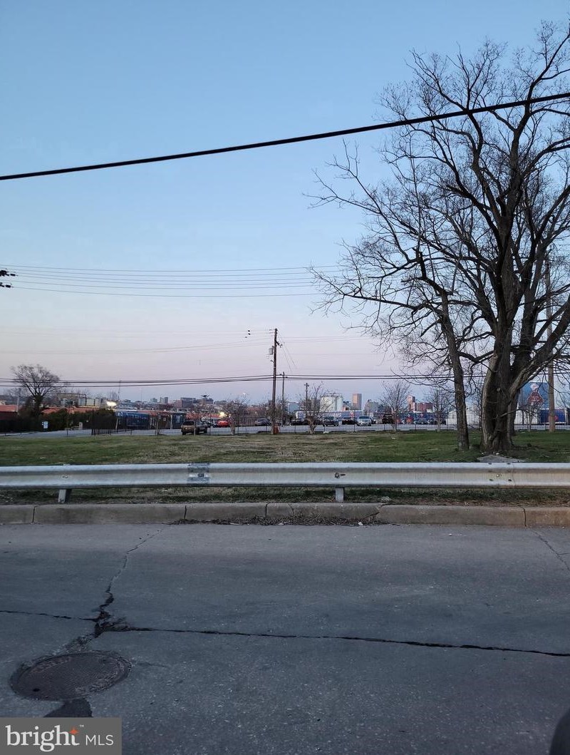 2412 Ridgely St, Baltimore, MD 21230-3070