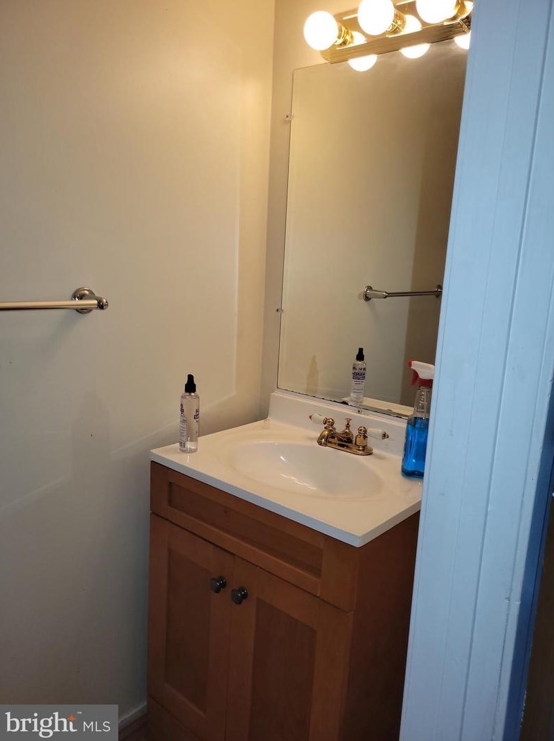 2412 Ridgely St, Baltimore MD 21230-3070 exterior