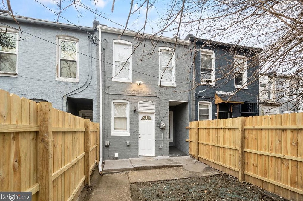 3420 Edmondson Ave, Baltimore MD  21216-2046 exterior