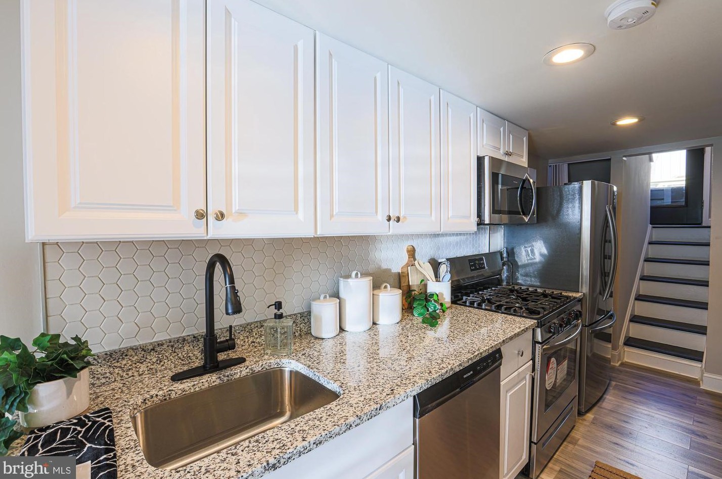 235 Chapel St, Baltimore MD  21231-1108 exterior