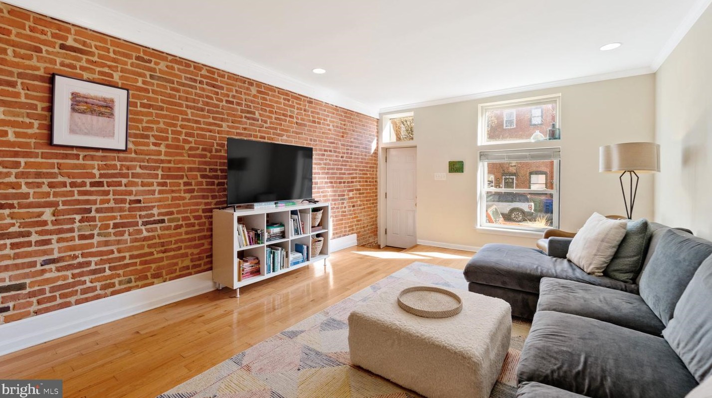 2924 Hudson St, Baltimore MD  21224-4838 exterior