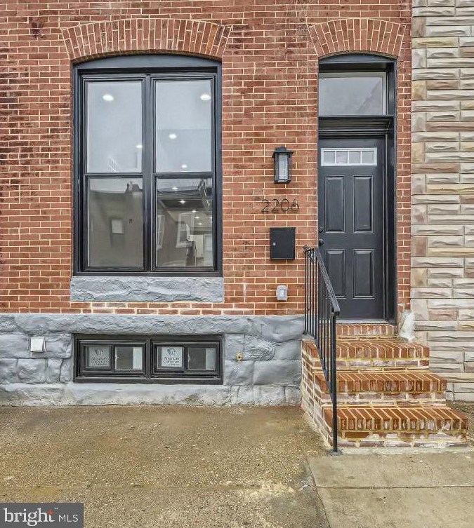 2206 Chase St, Baltimore MD  21213-3407 exterior