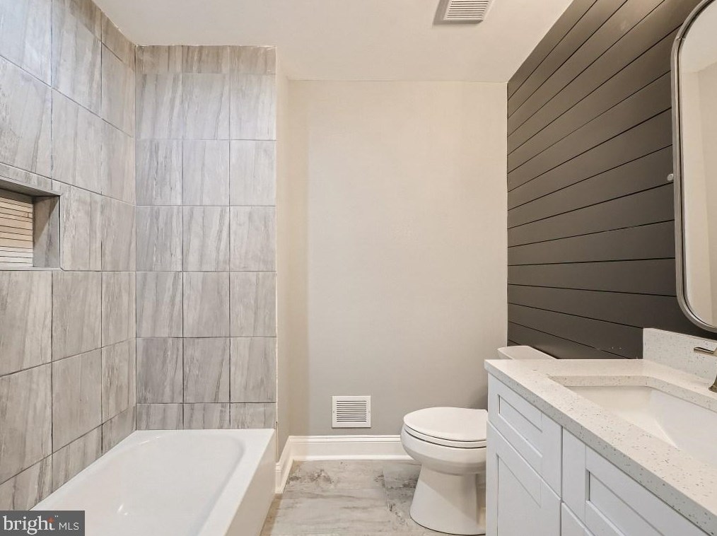 2206 Chase St, Baltimore MD  21213-3407 exterior