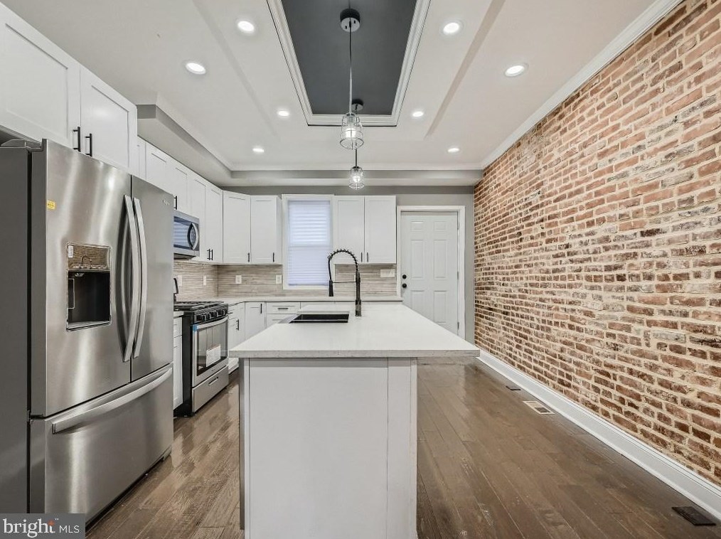 2206 Chase St, Baltimore MD  21213-3407 exterior