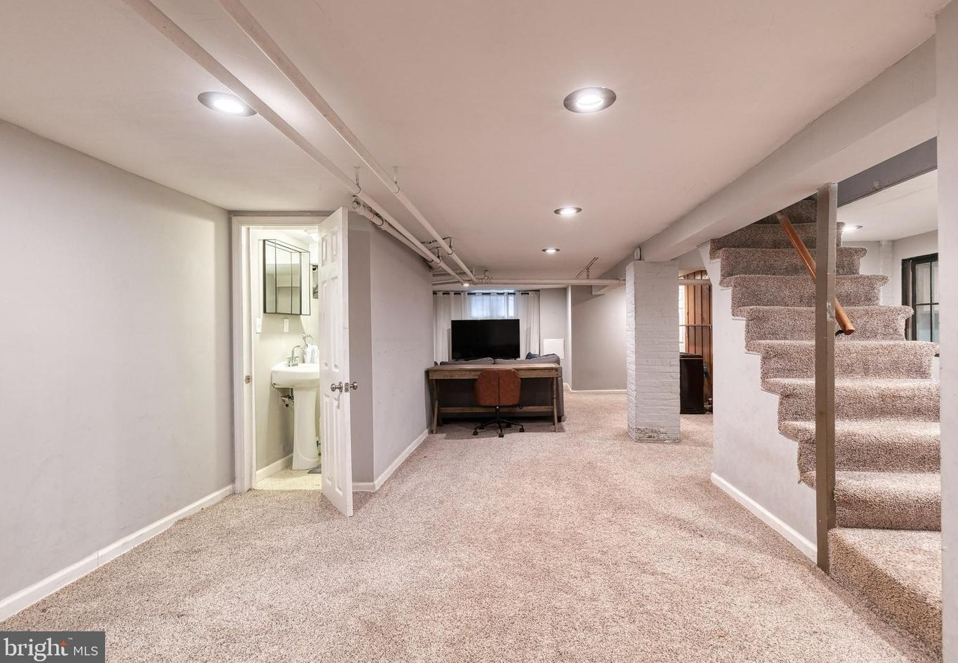 506 Drury Ln, Baltimore MD  21229-2434 exterior