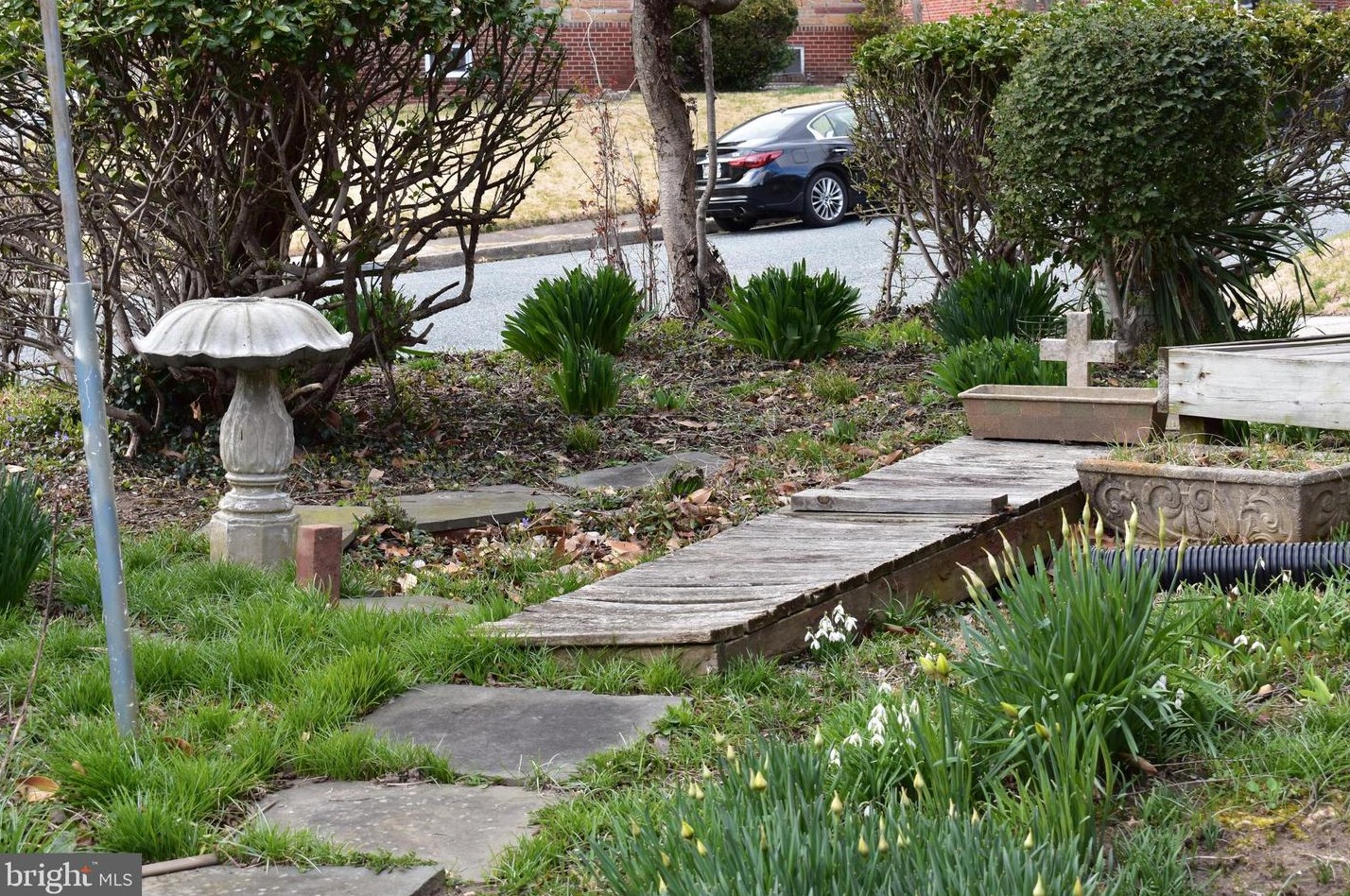 7609 Windy Rdg, Baltimore, MD 21236-4412