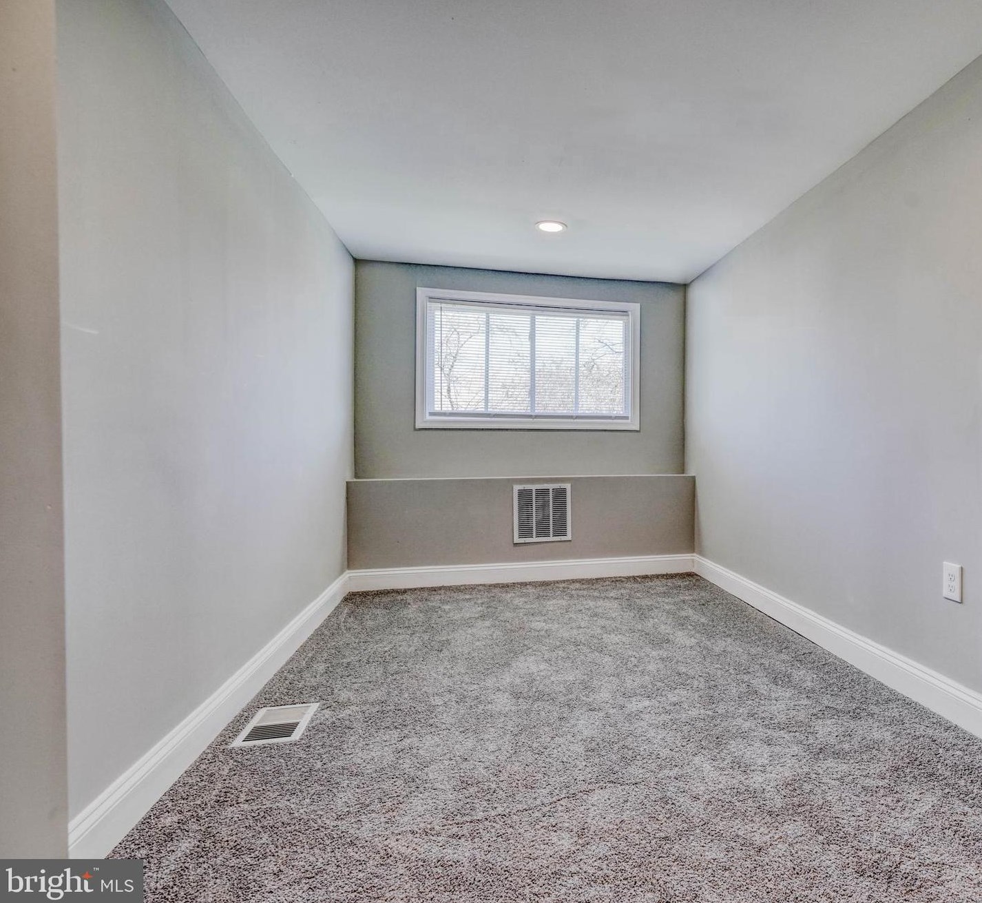 2402 Montebello Ter, Baltimore MD  21214-2436 exterior