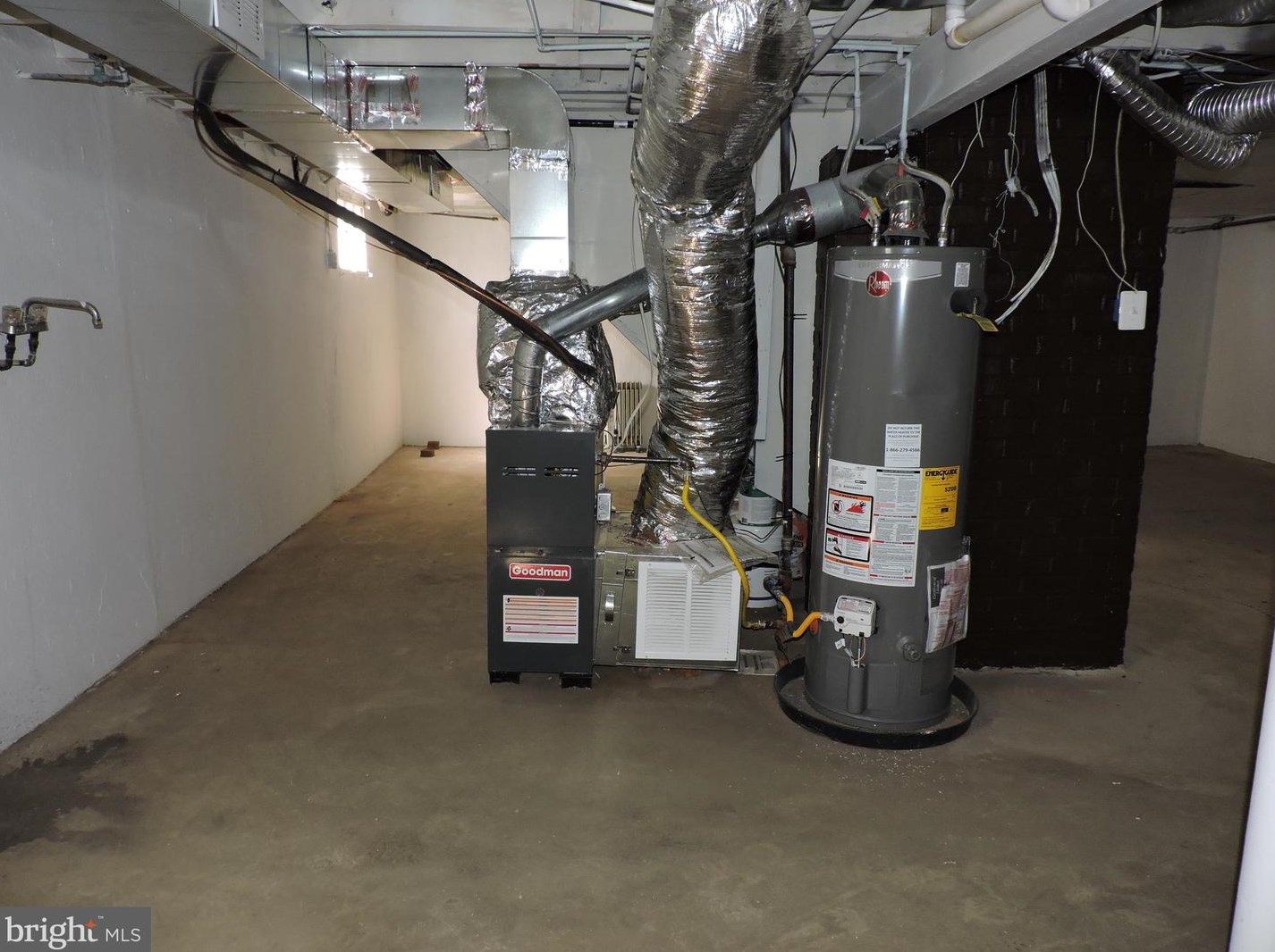 5624 Laurelton Ave, Baltimore MD  21214-1603 exterior