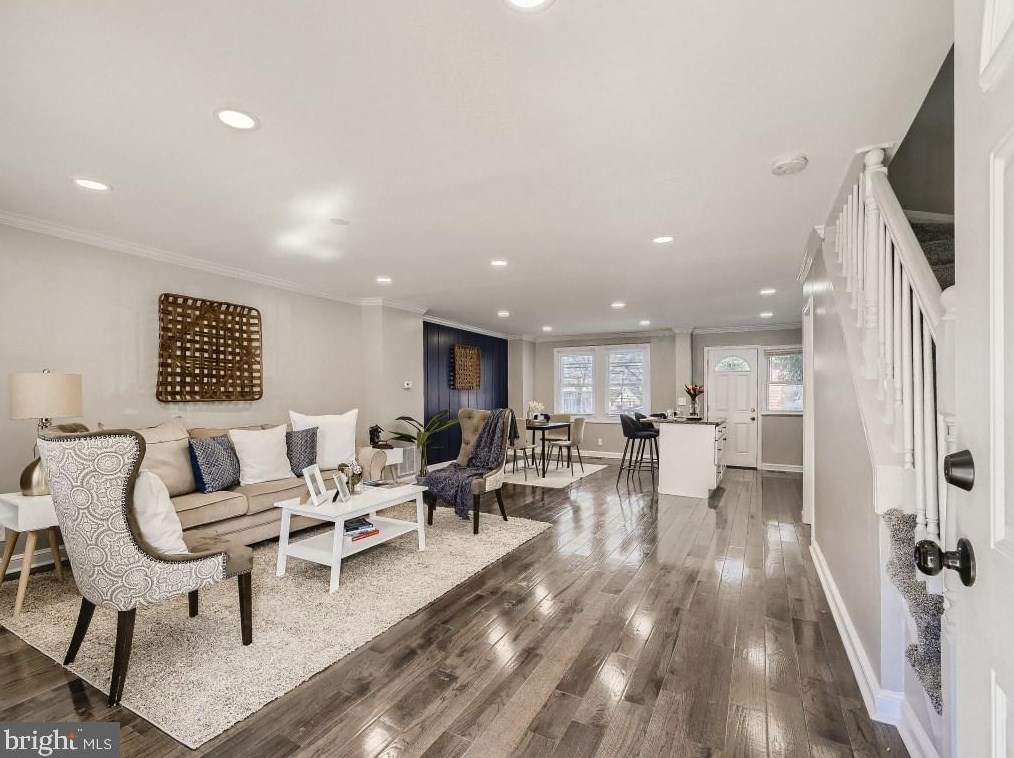 841 Augusta Ave, Baltimore, MD 21229-1823